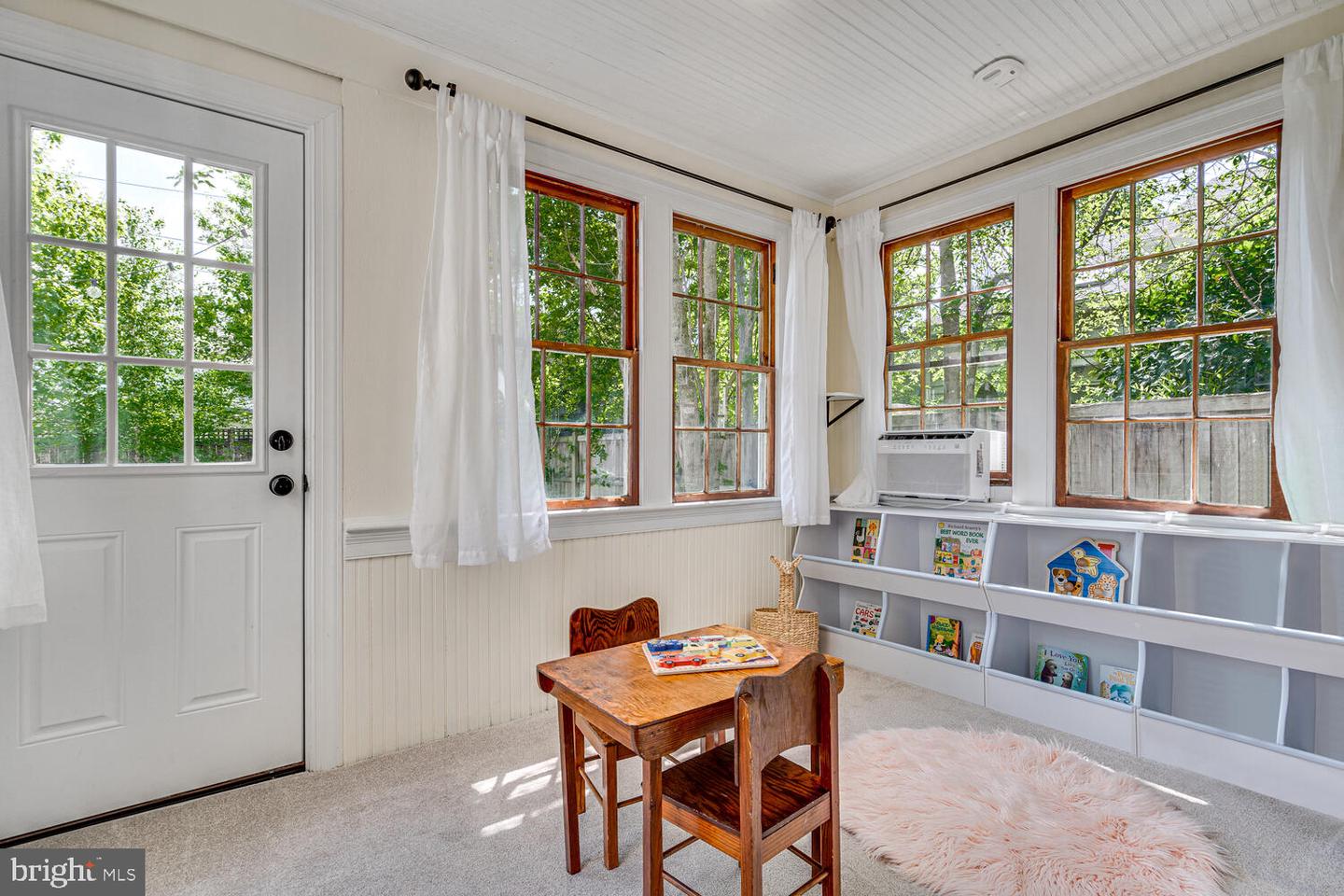 704 GRAND VIEW DR, ALEXANDRIA, Virginia 22305, 3 Bedrooms Bedrooms, ,2 BathroomsBathrooms,Residential,For sale,704 GRAND VIEW DR,VAAX2044818 MLS # VAAX2044818