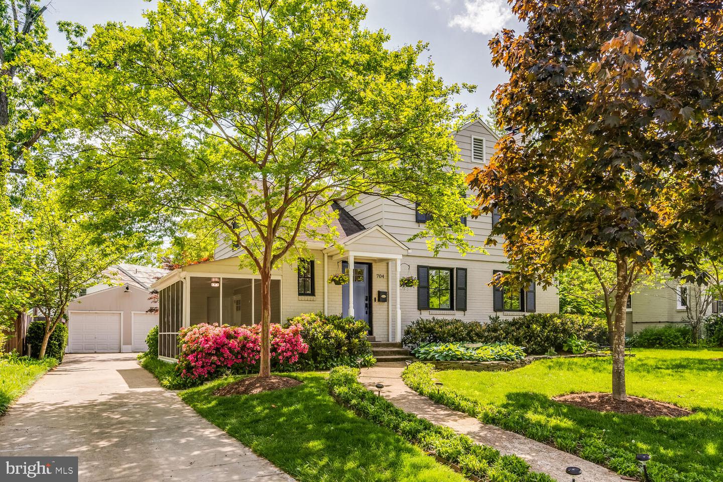 704 GRAND VIEW DR, ALEXANDRIA, Virginia 22305, 3 Bedrooms Bedrooms, ,2 BathroomsBathrooms,Residential,For sale,704 GRAND VIEW DR,VAAX2044818 MLS # VAAX2044818