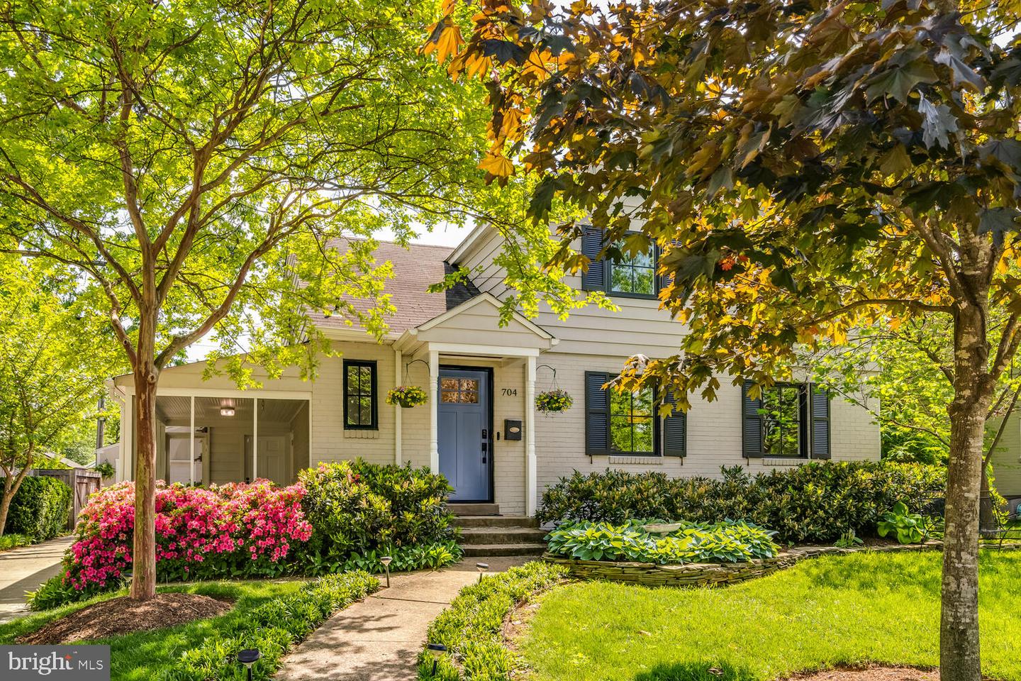 704 GRAND VIEW DR, ALEXANDRIA, Virginia 22305, 3 Bedrooms Bedrooms, ,2 BathroomsBathrooms,Residential,For sale,704 GRAND VIEW DR,VAAX2044818 MLS # VAAX2044818