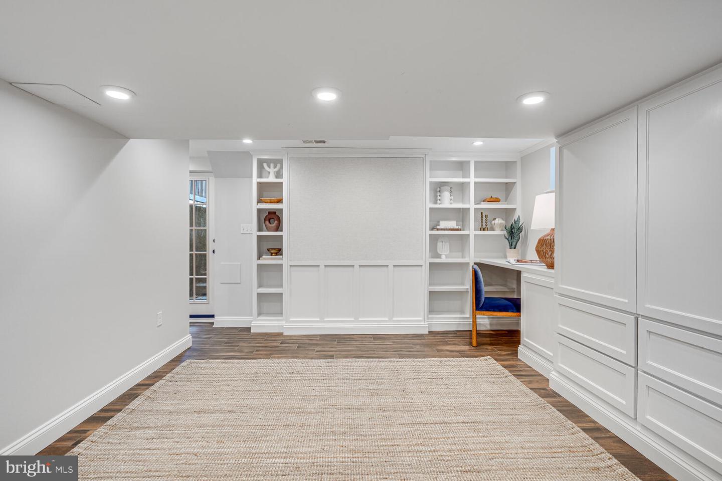 704 GRAND VIEW DR, ALEXANDRIA, Virginia 22305, 3 Bedrooms Bedrooms, ,2 BathroomsBathrooms,Residential,For sale,704 GRAND VIEW DR,VAAX2044818 MLS # VAAX2044818