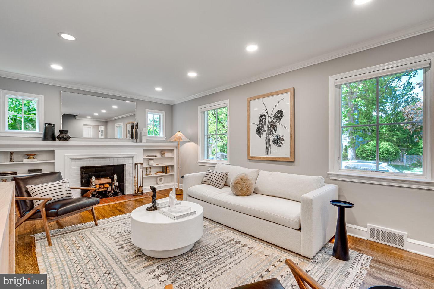 704 GRAND VIEW DR, ALEXANDRIA, Virginia 22305, 3 Bedrooms Bedrooms, ,2 BathroomsBathrooms,Residential,For sale,704 GRAND VIEW DR,VAAX2044818 MLS # VAAX2044818