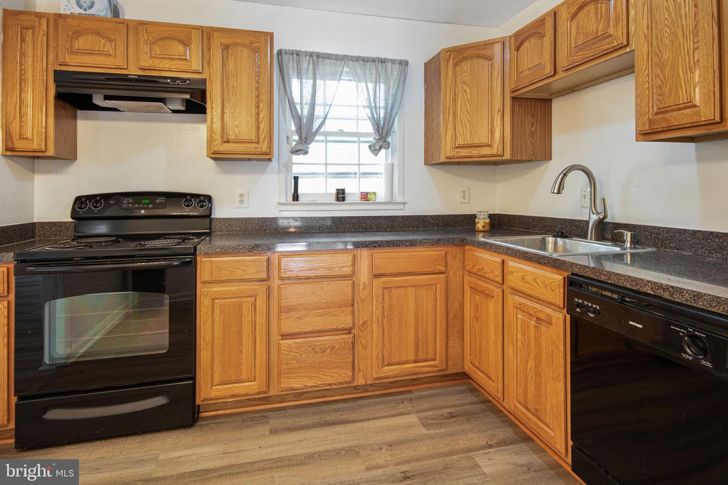 13537 DELANEY RD, WOODBRIDGE, Virginia 22193, 4 Bedrooms Bedrooms, ,3 BathroomsBathrooms,Residential,For sale,13537 DELANEY RD,VAPW2093420 MLS # VAPW2093420