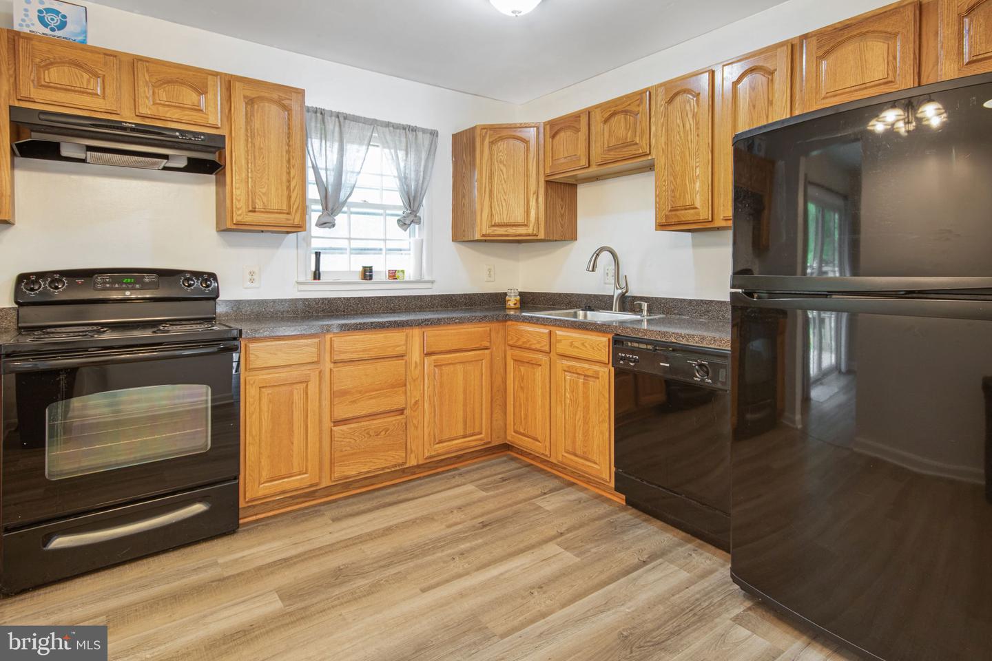 13537 DELANEY RD, WOODBRIDGE, Virginia 22193, 4 Bedrooms Bedrooms, ,3 BathroomsBathrooms,Residential,For sale,13537 DELANEY RD,VAPW2093420 MLS # VAPW2093420