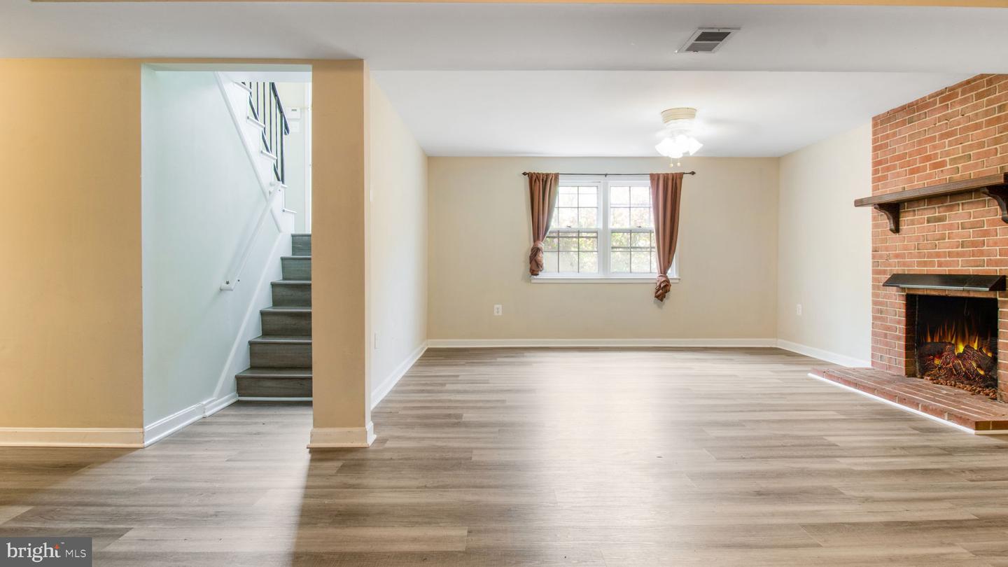 13537 DELANEY RD, WOODBRIDGE, Virginia 22193, 4 Bedrooms Bedrooms, ,3 BathroomsBathrooms,Residential,For sale,13537 DELANEY RD,VAPW2093420 MLS # VAPW2093420