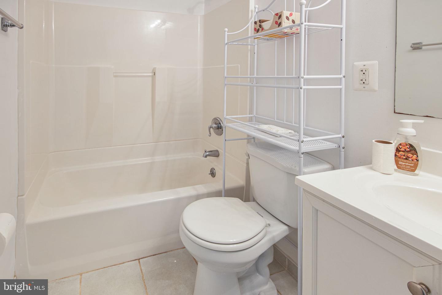 13537 DELANEY RD, WOODBRIDGE, Virginia 22193, 4 Bedrooms Bedrooms, ,3 BathroomsBathrooms,Residential,For sale,13537 DELANEY RD,VAPW2093420 MLS # VAPW2093420