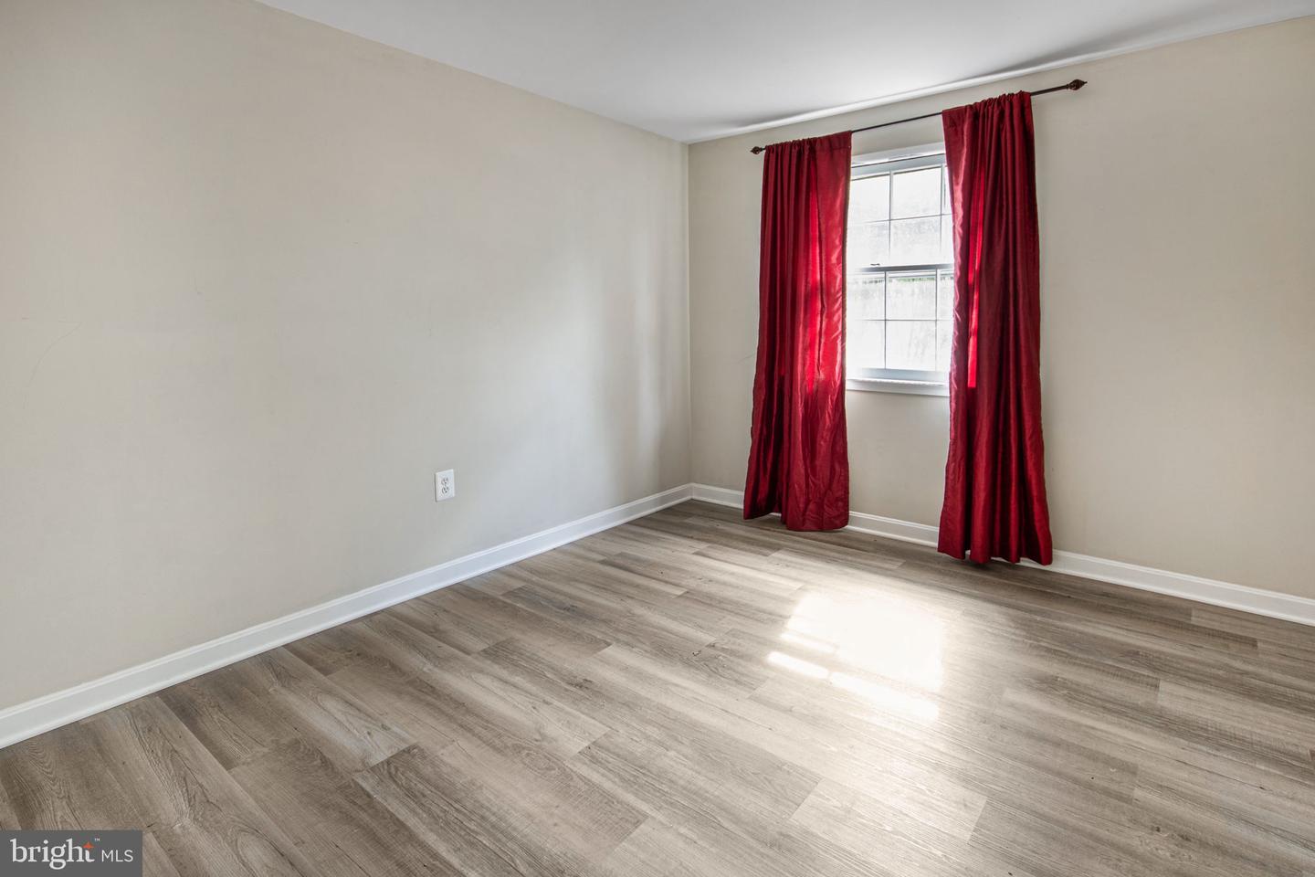 13537 DELANEY RD, WOODBRIDGE, Virginia 22193, 4 Bedrooms Bedrooms, ,3 BathroomsBathrooms,Residential,For sale,13537 DELANEY RD,VAPW2093420 MLS # VAPW2093420