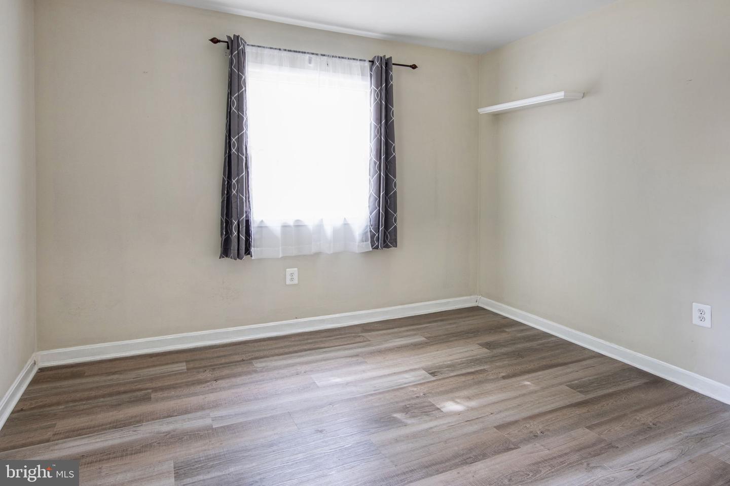 13537 DELANEY RD, WOODBRIDGE, Virginia 22193, 4 Bedrooms Bedrooms, ,3 BathroomsBathrooms,Residential,For sale,13537 DELANEY RD,VAPW2093420 MLS # VAPW2093420