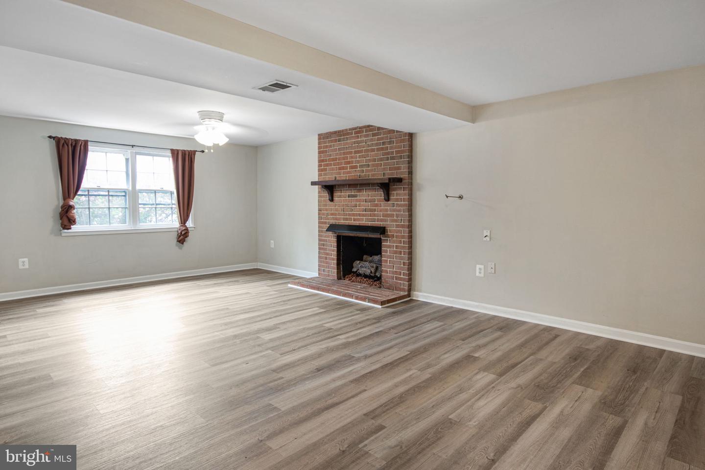 13537 DELANEY RD, WOODBRIDGE, Virginia 22193, 4 Bedrooms Bedrooms, ,3 BathroomsBathrooms,Residential,For sale,13537 DELANEY RD,VAPW2093420 MLS # VAPW2093420