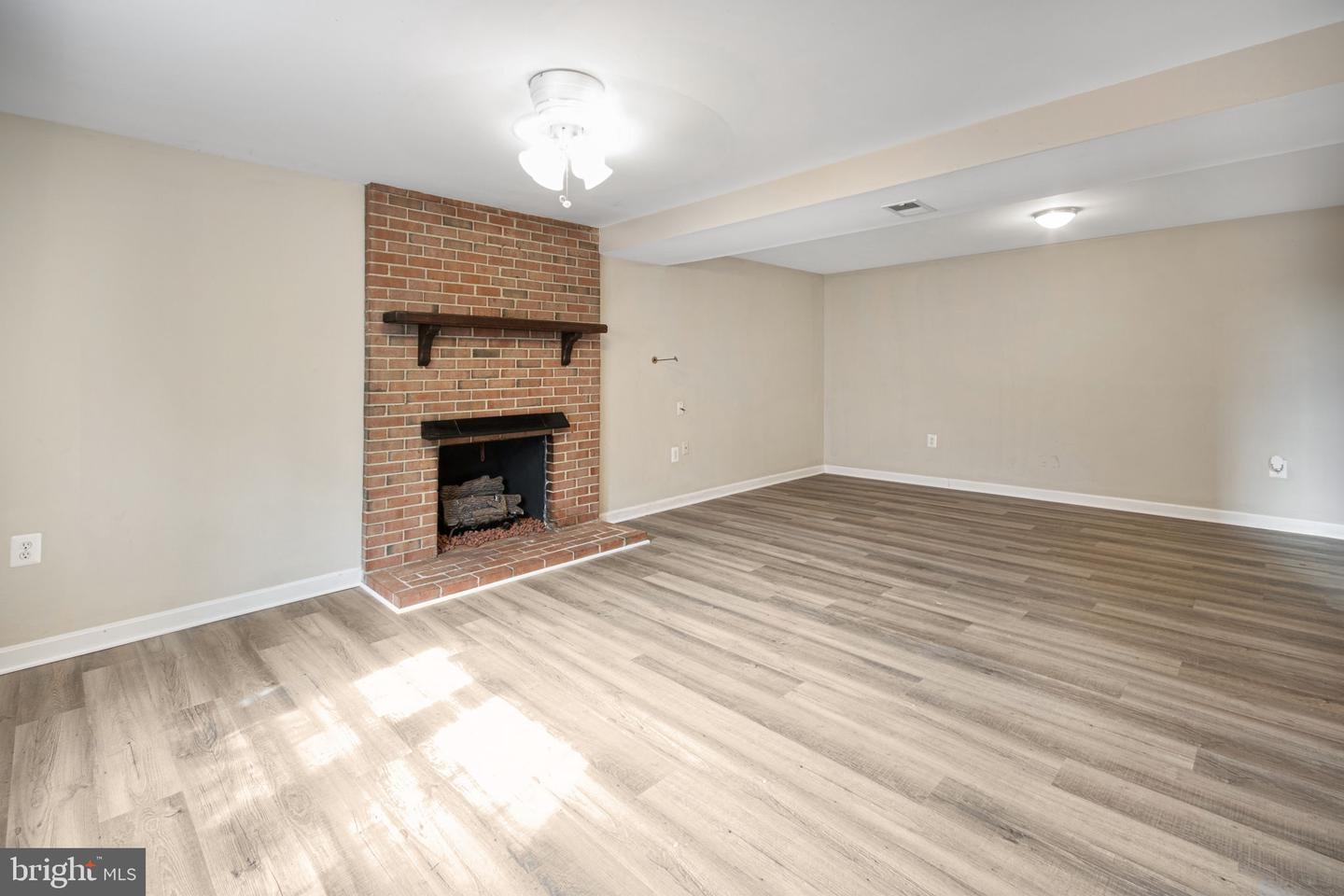 13537 DELANEY RD, WOODBRIDGE, Virginia 22193, 4 Bedrooms Bedrooms, ,3 BathroomsBathrooms,Residential,For sale,13537 DELANEY RD,VAPW2093420 MLS # VAPW2093420