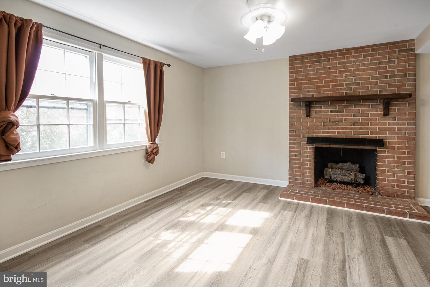 13537 DELANEY RD, WOODBRIDGE, Virginia 22193, 4 Bedrooms Bedrooms, ,3 BathroomsBathrooms,Residential,For sale,13537 DELANEY RD,VAPW2093420 MLS # VAPW2093420