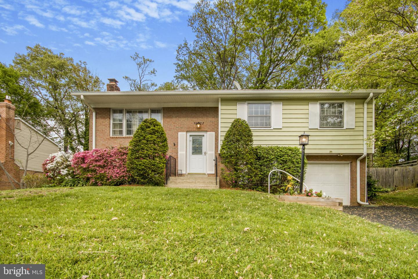 13537 DELANEY RD, WOODBRIDGE, Virginia 22193, 4 Bedrooms Bedrooms, ,3 BathroomsBathrooms,Residential,For sale,13537 DELANEY RD,VAPW2093420 MLS # VAPW2093420
