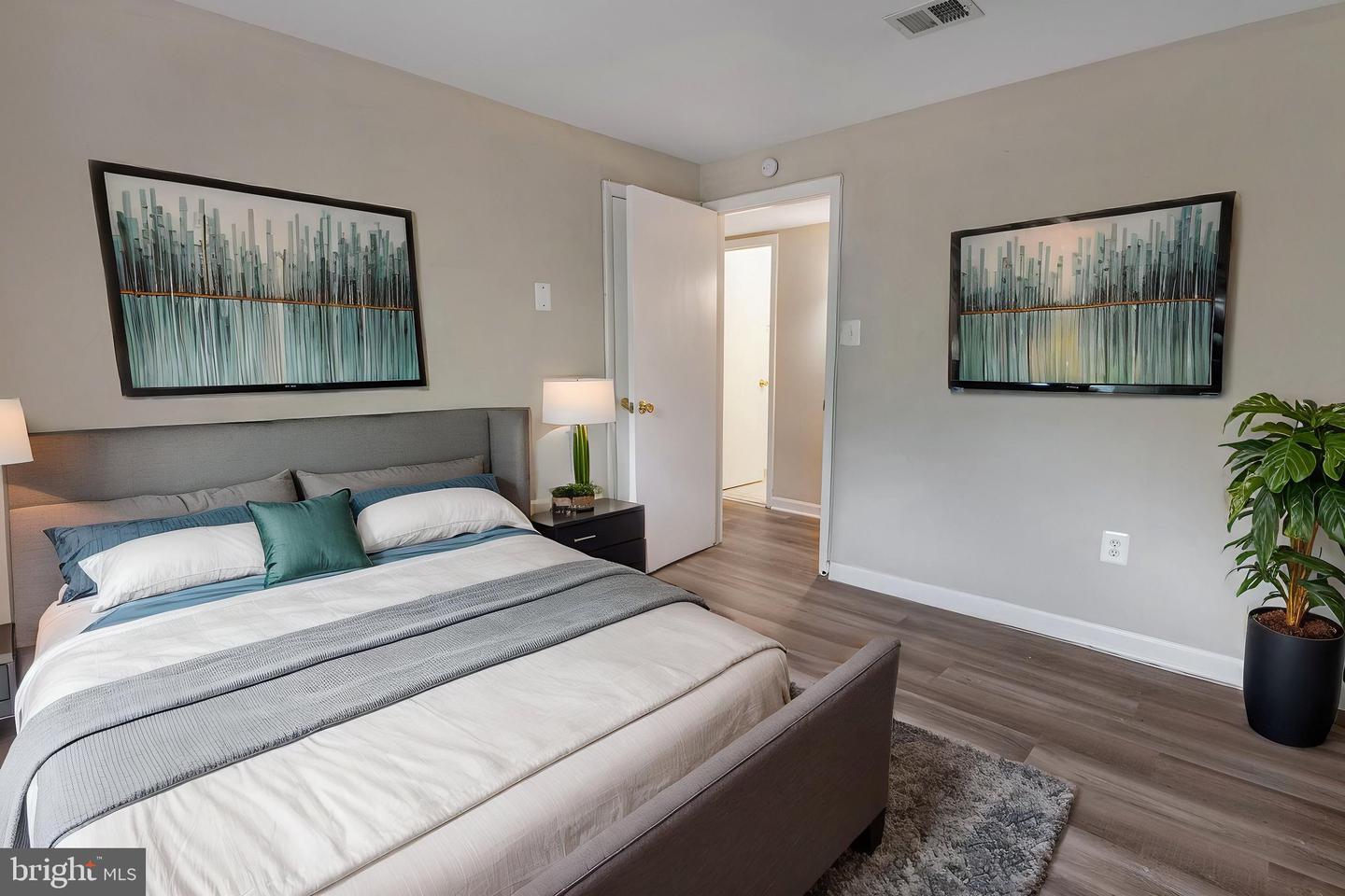 13537 DELANEY RD, WOODBRIDGE, Virginia 22193, 4 Bedrooms Bedrooms, ,3 BathroomsBathrooms,Residential,For sale,13537 DELANEY RD,VAPW2093420 MLS # VAPW2093420