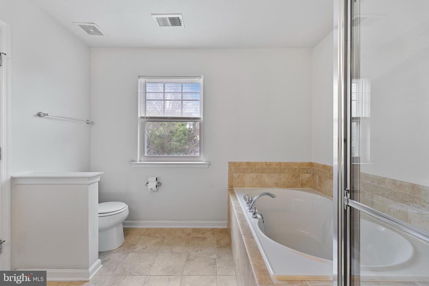 136 ROSEVILLE CT, BOYCE, Virginia 22620, 5 Bedrooms Bedrooms, ,4 BathroomsBathrooms,Residential,For sale,136 ROSEVILLE CT,VACL2003670 MLS # VACL2003670