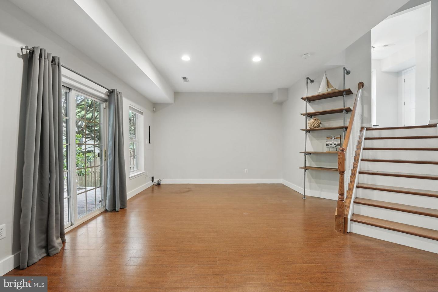 3150 GROVEHURST PL, ALEXANDRIA, Virginia 22310, 3 Bedrooms Bedrooms, ,2 BathroomsBathrooms,Residential,For sale,3150 GROVEHURST PL,VAFX2237546 MLS # VAFX2237546