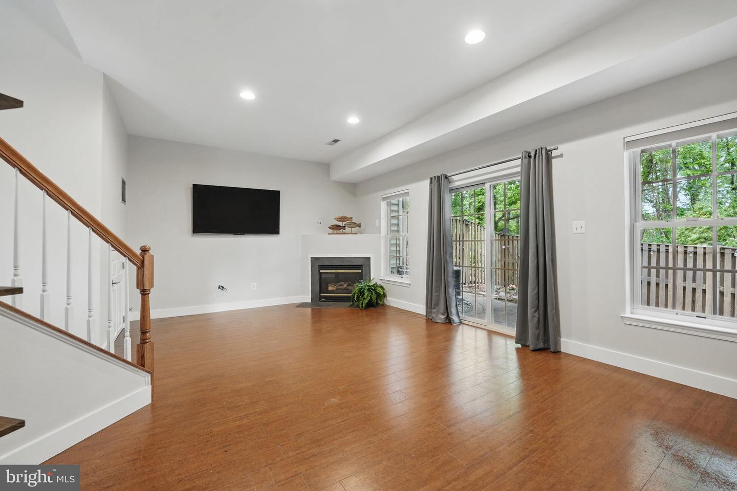 3150 GROVEHURST PL, ALEXANDRIA, Virginia 22310, 3 Bedrooms Bedrooms, ,2 BathroomsBathrooms,Residential,For sale,3150 GROVEHURST PL,VAFX2237546 MLS # VAFX2237546