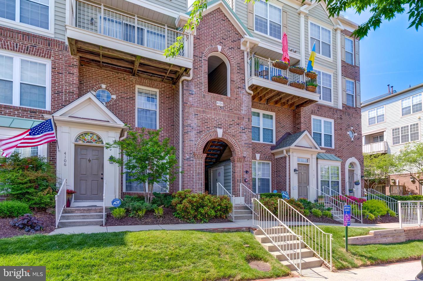 4104 OXFORD LN #304, FAIRFAX, Virginia 22030, 2 Bedrooms Bedrooms, ,2 BathroomsBathrooms,Residential,For sale,4104 OXFORD LN #304,VAFC2006230 MLS # VAFC2006230