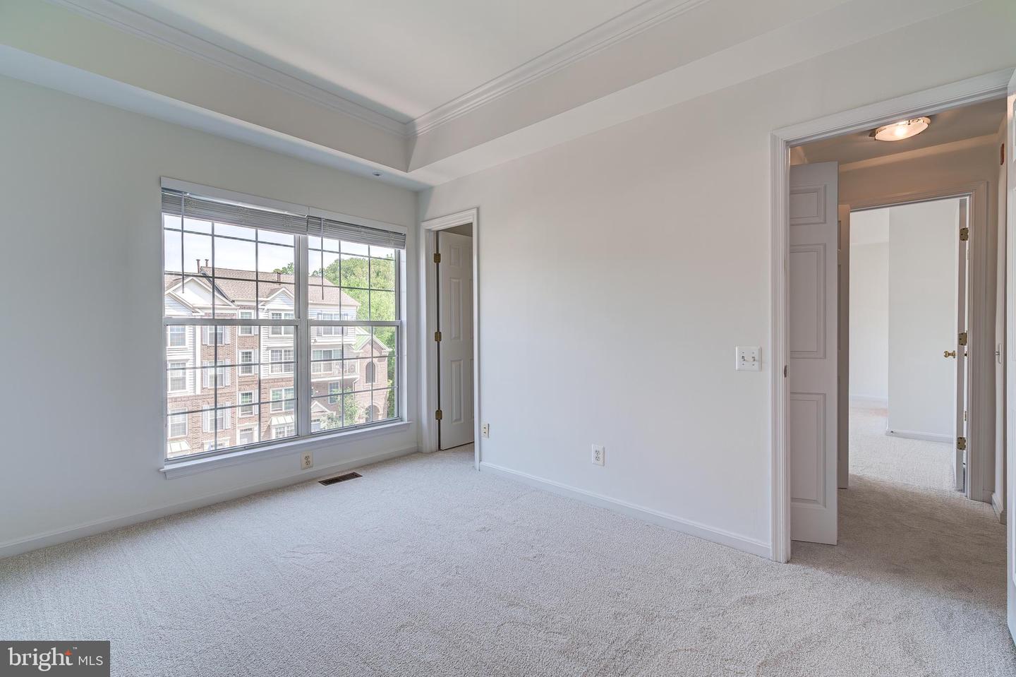 4104 OXFORD LN #304, FAIRFAX, Virginia 22030, 2 Bedrooms Bedrooms, ,2 BathroomsBathrooms,Residential,For sale,4104 OXFORD LN #304,VAFC2006230 MLS # VAFC2006230