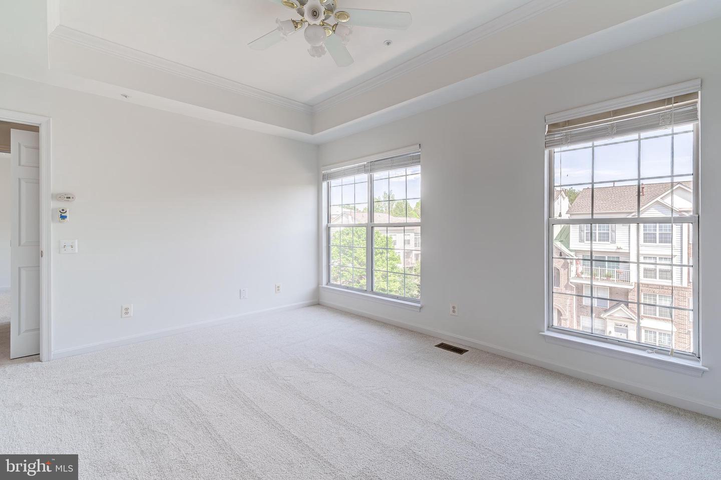 4104 OXFORD LN #304, FAIRFAX, Virginia 22030, 2 Bedrooms Bedrooms, ,2 BathroomsBathrooms,Residential,For sale,4104 OXFORD LN #304,VAFC2006230 MLS # VAFC2006230