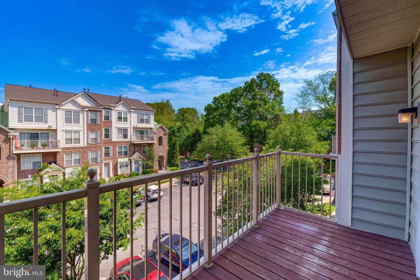 4104 OXFORD LN #304, FAIRFAX, Virginia 22030, 2 Bedrooms Bedrooms, ,2 BathroomsBathrooms,Residential,For sale,4104 OXFORD LN #304,VAFC2006230 MLS # VAFC2006230