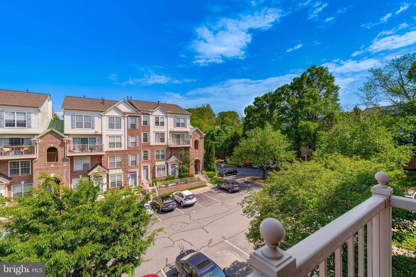 4104 OXFORD LN #304, FAIRFAX, Virginia 22030, 2 Bedrooms Bedrooms, ,2 BathroomsBathrooms,Residential,For sale,4104 OXFORD LN #304,VAFC2006230 MLS # VAFC2006230