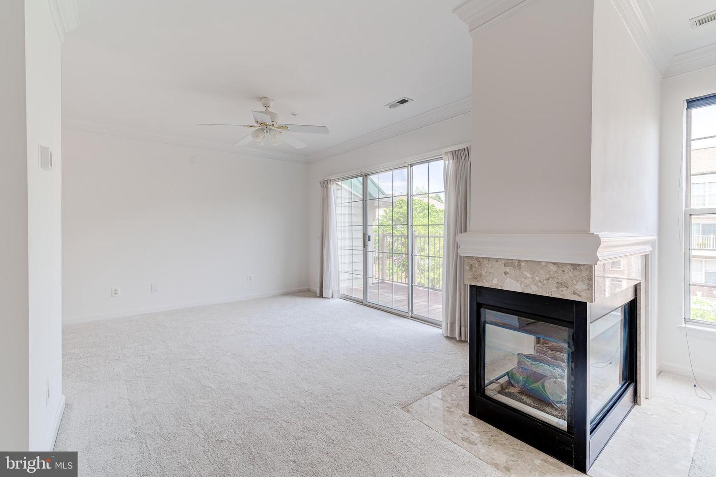 4104 OXFORD LN #304, FAIRFAX, Virginia 22030, 2 Bedrooms Bedrooms, ,2 BathroomsBathrooms,Residential,For sale,4104 OXFORD LN #304,VAFC2006230 MLS # VAFC2006230