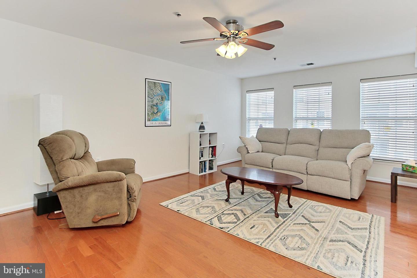 15414 ROSEMONT MANOR DR, HAYMARKET, Virginia 20169, 3 Bedrooms Bedrooms, 8 Rooms Rooms,2 BathroomsBathrooms,Residential,For sale,15414 ROSEMONT MANOR DR,VAPW2093408 MLS # VAPW2093408