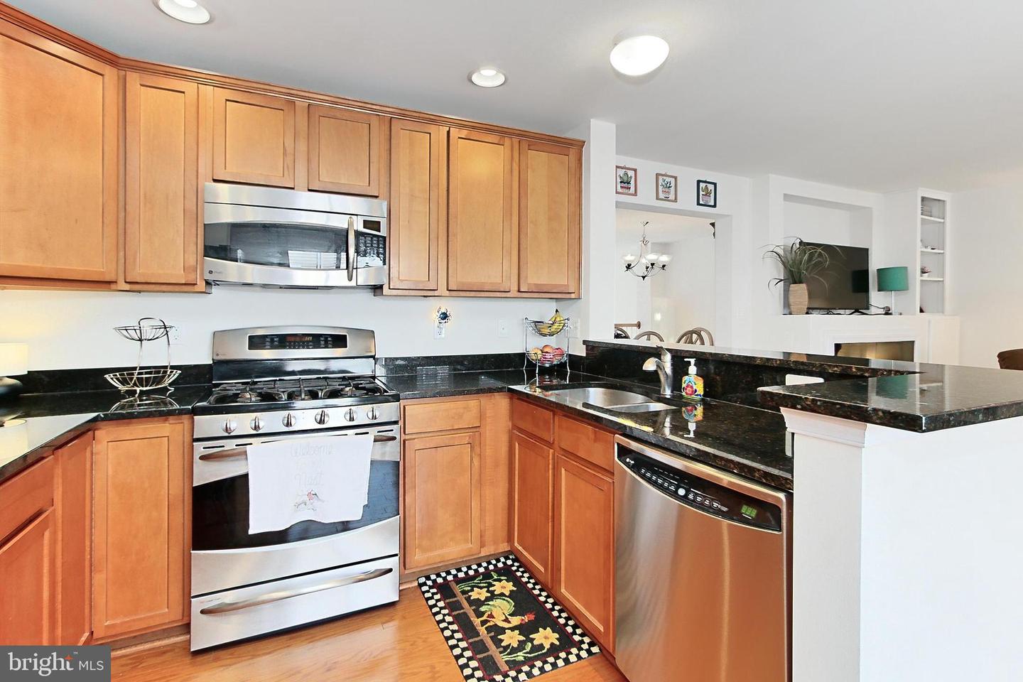 15414 ROSEMONT MANOR DR, HAYMARKET, Virginia 20169, 3 Bedrooms Bedrooms, 8 Rooms Rooms,2 BathroomsBathrooms,Residential,For sale,15414 ROSEMONT MANOR DR,VAPW2093408 MLS # VAPW2093408