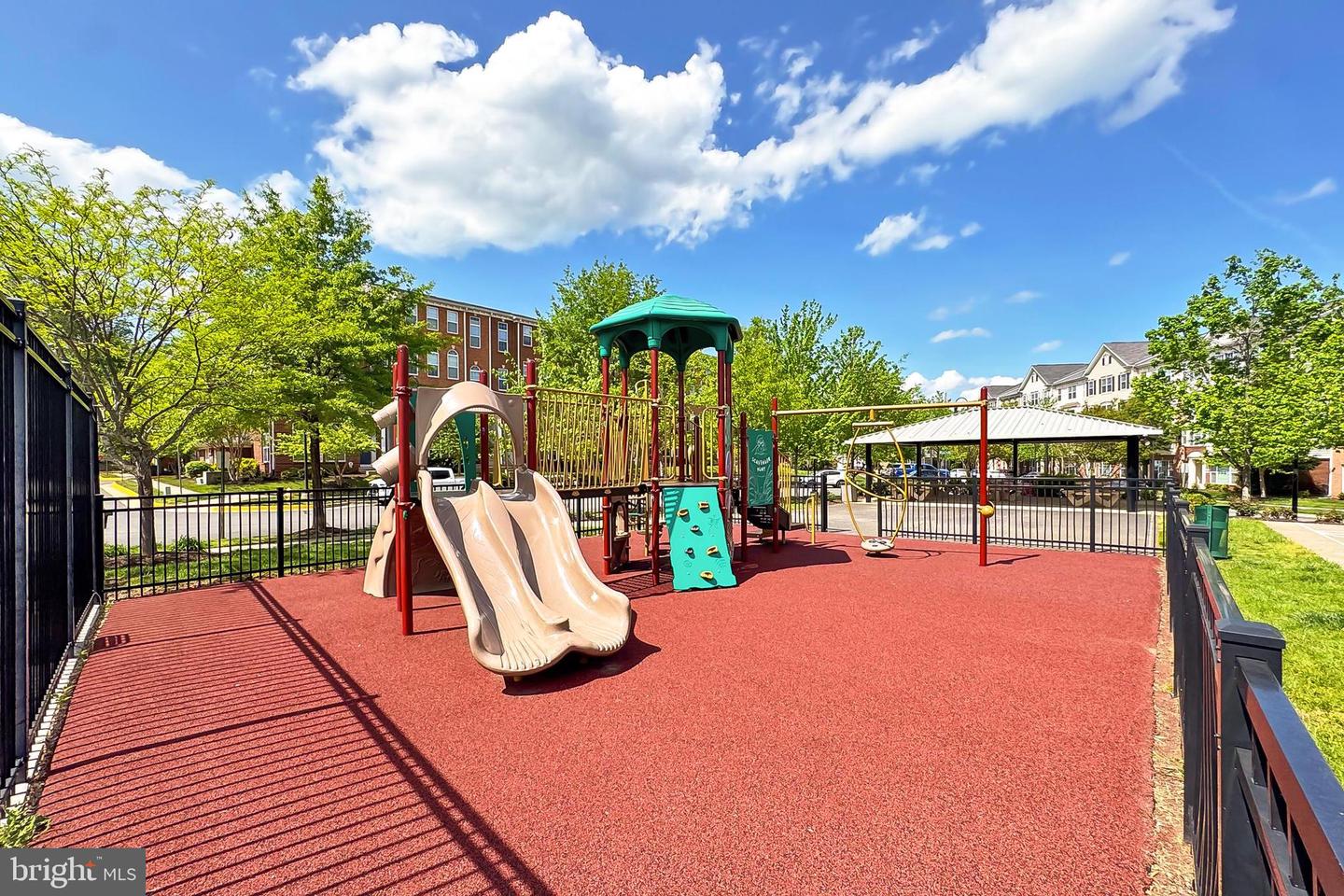 15414 ROSEMONT MANOR DR, HAYMARKET, Virginia 20169, 3 Bedrooms Bedrooms, 8 Rooms Rooms,2 BathroomsBathrooms,Residential,For sale,15414 ROSEMONT MANOR DR,VAPW2093408 MLS # VAPW2093408