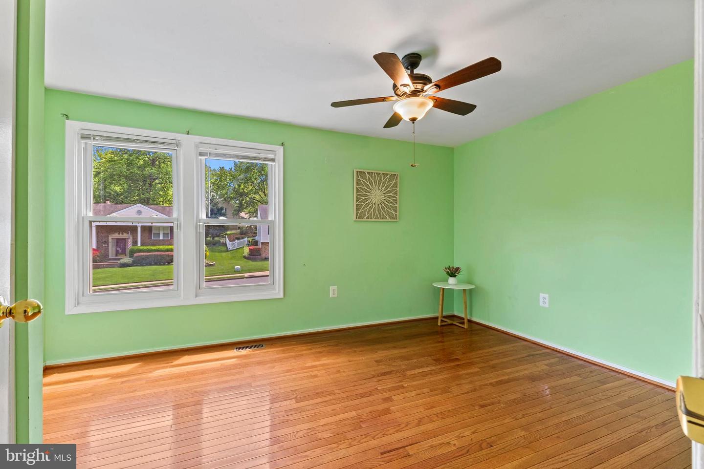 9506 BURNING BRANCH RD, BURKE, Virginia 22015, 4 Bedrooms Bedrooms, ,3 BathroomsBathrooms,Residential,For sale,9506 BURNING BRANCH RD,VAFX2237624 MLS # VAFX2237624