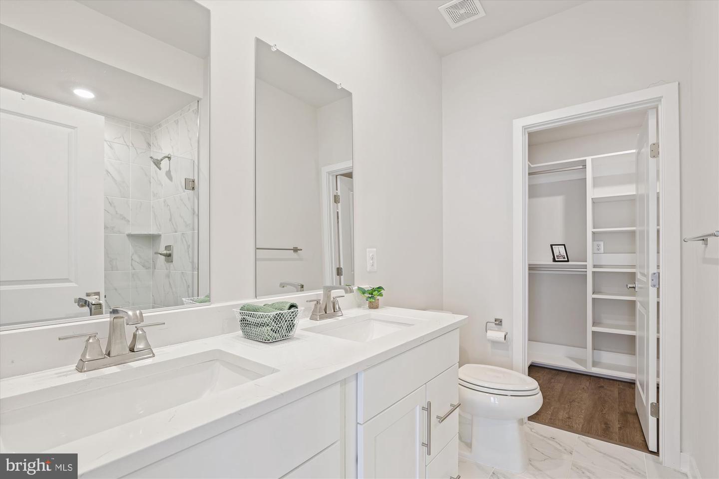 6832 GENERAL DAVIS NW, WASHINGTON, District Of Columbia 20012, 4 Bedrooms Bedrooms, ,4 BathroomsBathrooms,Residential,For sale,6832 GENERAL DAVIS NW,DCDC2169642 MLS # DCDC2169642