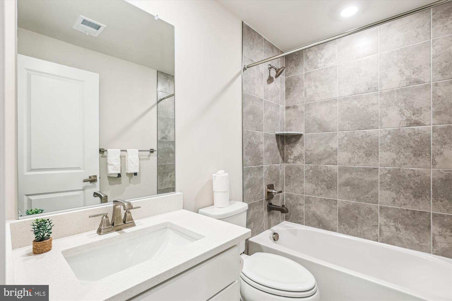 6832 GENERAL DAVIS NW, WASHINGTON, District Of Columbia 20012, 4 Bedrooms Bedrooms, ,4 BathroomsBathrooms,Residential,For sale,6832 GENERAL DAVIS NW,DCDC2169642 MLS # DCDC2169642