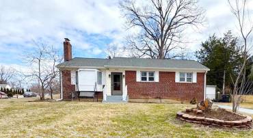 7434 DICKENSON ST, SPRINGFIELD, Virginia 22150, 4 Bedrooms Bedrooms, ,2 BathroomsBathrooms,Residential,For sale,7434 DICKENSON ST,VAFX2225362 MLS # VAFX2225362