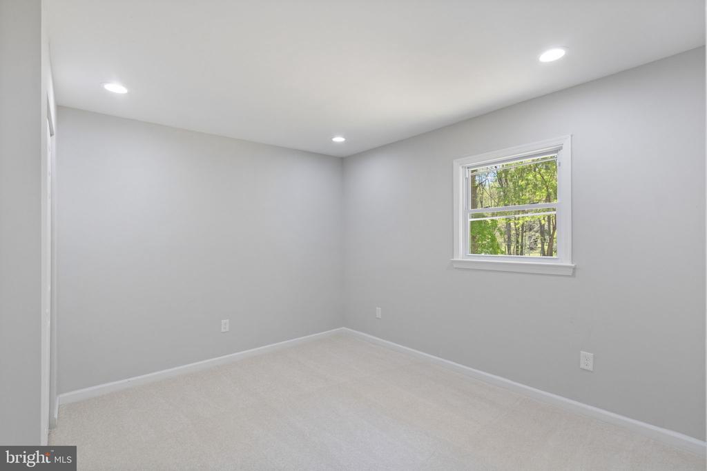 6006 CALHOUN DR, FREDERICKSBURG, Virginia 22407, 6 Bedrooms Bedrooms, ,3 BathroomsBathrooms,Residential,6006 CALHOUN DR,VASP2032112 MLS # VASP2032112