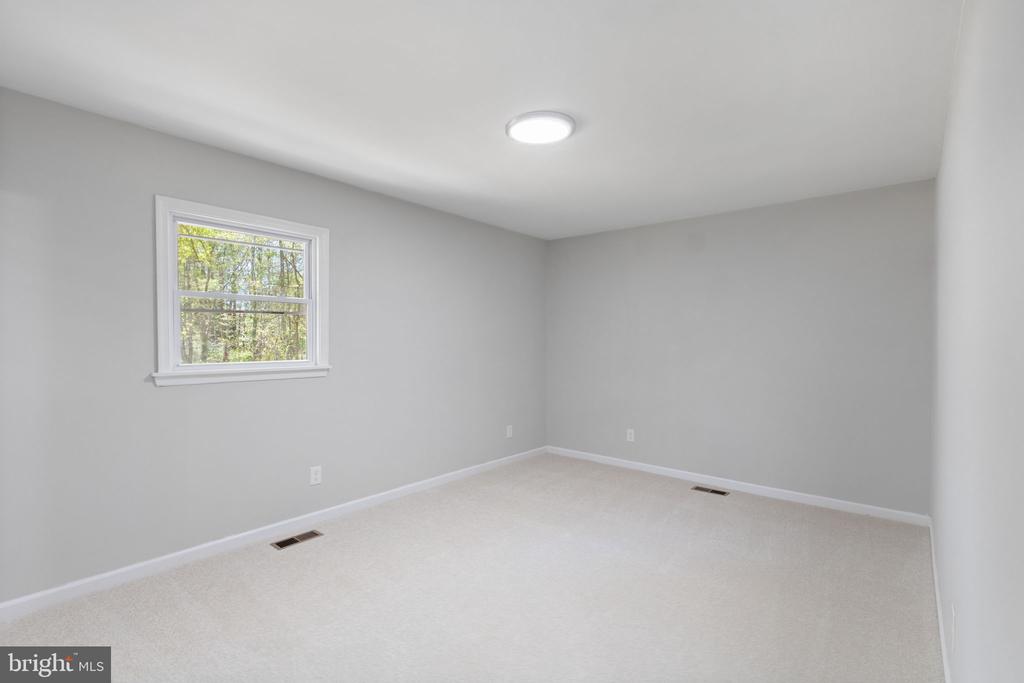 6006 CALHOUN DR, FREDERICKSBURG, Virginia 22407, 6 Bedrooms Bedrooms, ,3 BathroomsBathrooms,Residential,6006 CALHOUN DR,VASP2032112 MLS # VASP2032112