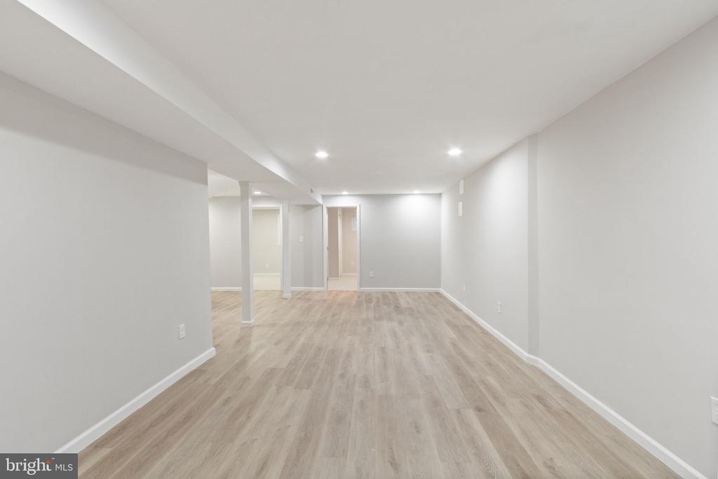 6006 CALHOUN DR, FREDERICKSBURG, Virginia 22407, 6 Bedrooms Bedrooms, ,3 BathroomsBathrooms,Residential,6006 CALHOUN DR,VASP2032112 MLS # VASP2032112