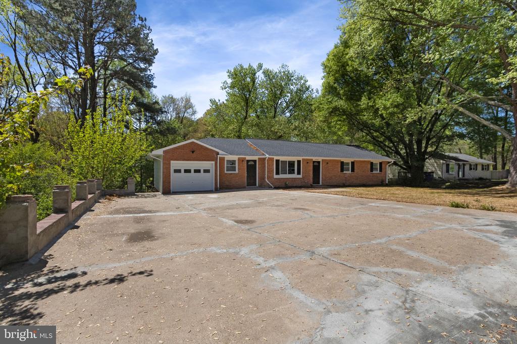 6006 CALHOUN DR, FREDERICKSBURG, Virginia 22407, 6 Bedrooms Bedrooms, ,3 BathroomsBathrooms,Residential,6006 CALHOUN DR,VASP2032112 MLS # VASP2032112