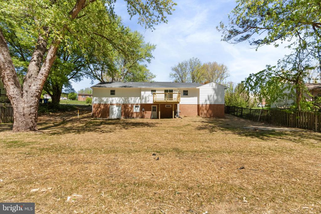 6006 CALHOUN DR, FREDERICKSBURG, Virginia 22407, 6 Bedrooms Bedrooms, ,3 BathroomsBathrooms,Residential,6006 CALHOUN DR,VASP2032112 MLS # VASP2032112