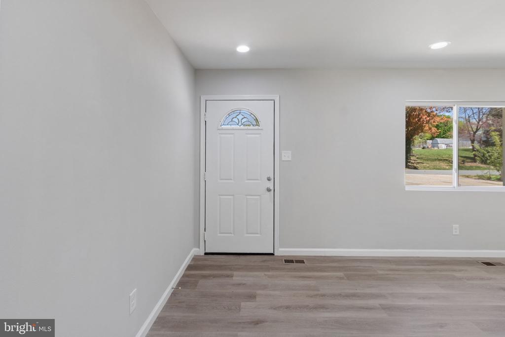 6006 CALHOUN DR, FREDERICKSBURG, Virginia 22407, 6 Bedrooms Bedrooms, ,3 BathroomsBathrooms,Residential,6006 CALHOUN DR,VASP2032112 MLS # VASP2032112