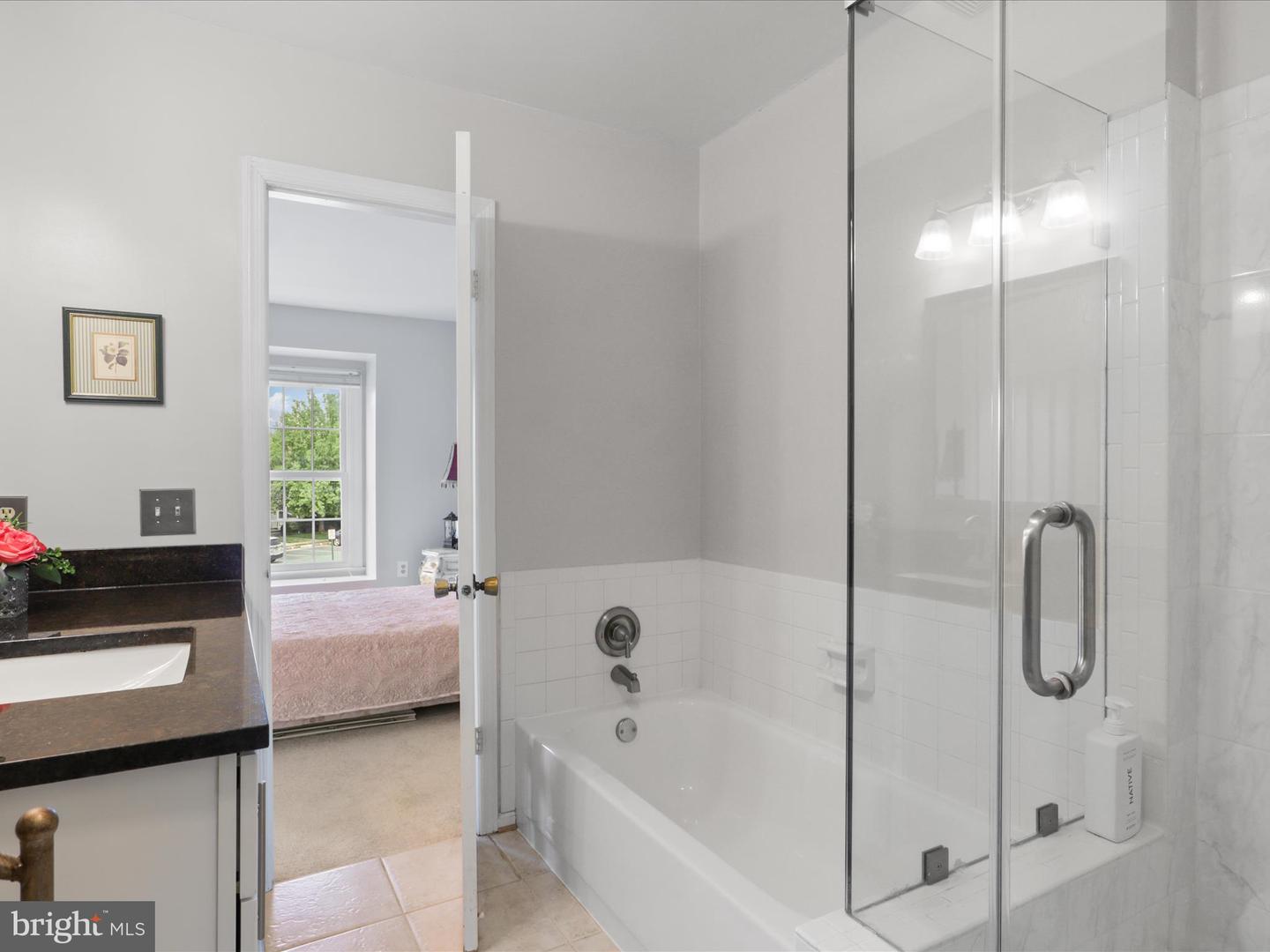 3935 KERNSTOWN CT, FAIRFAX, Virginia 22033, 3 Bedrooms Bedrooms, ,2 BathroomsBathrooms,Residential,For sale,3935 KERNSTOWN CT,VAFX2225932 MLS # VAFX2225932
