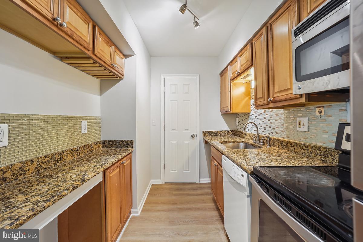 8358-H DUNHAM CT #626, SPRINGFIELD, Virginia 22152, 3 Bedrooms Bedrooms, ,2 BathroomsBathrooms,Residential,For sale,8358-H DUNHAM CT #626,VAFX2227784 MLS # VAFX2227784