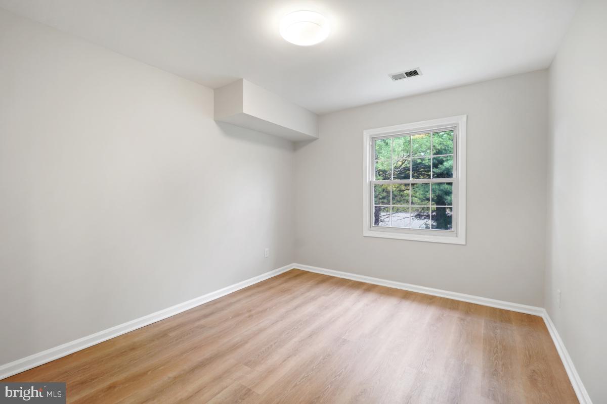 8358-H DUNHAM CT #626, SPRINGFIELD, Virginia 22152, 3 Bedrooms Bedrooms, ,2 BathroomsBathrooms,Residential,For sale,8358-H DUNHAM CT #626,VAFX2227784 MLS # VAFX2227784