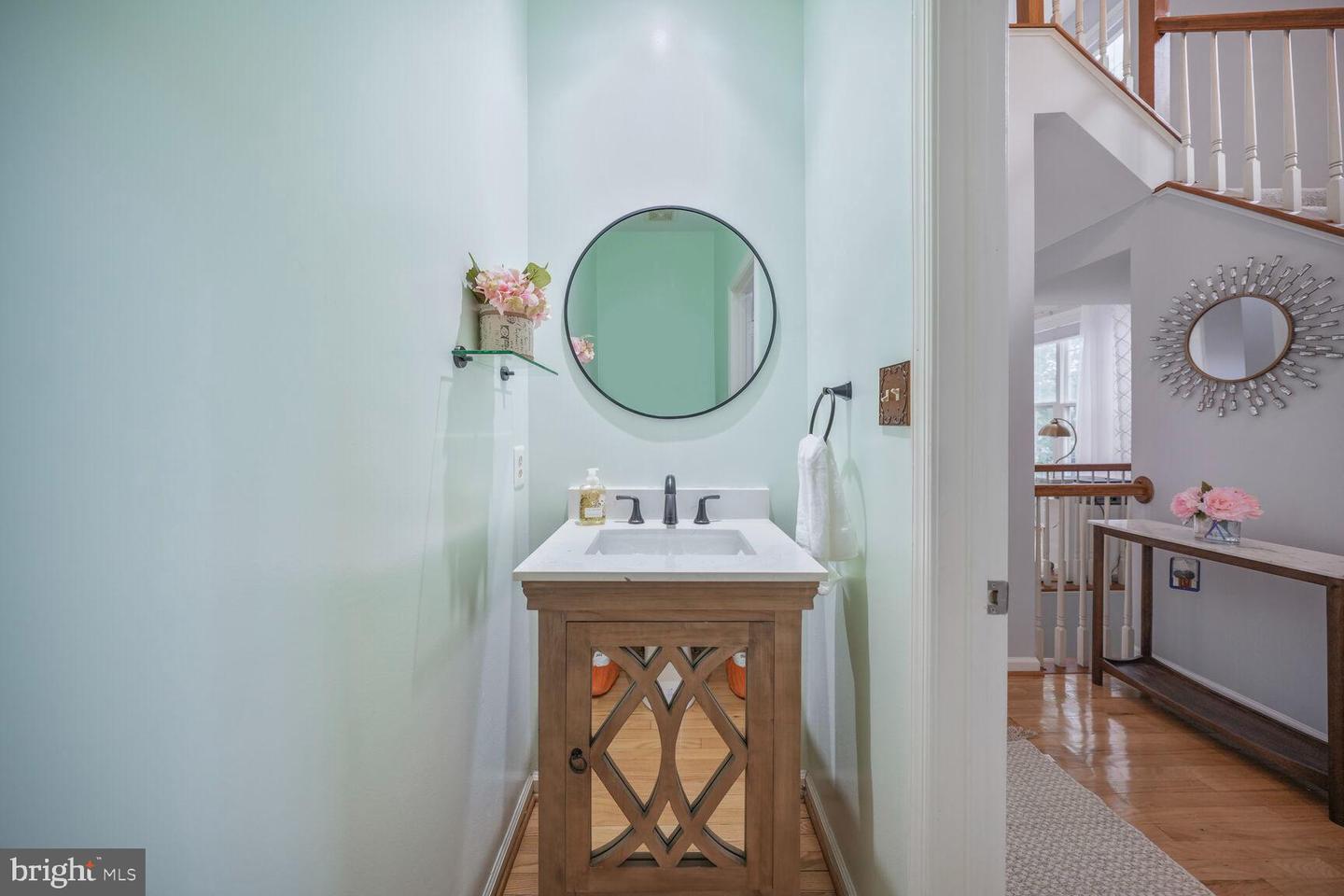 6607 GREEN GLEN CT, ALEXANDRIA, Virginia 22315, 4 Bedrooms Bedrooms, ,3 BathroomsBathrooms,Residential,For sale,6607 GREEN GLEN CT,VAFX2228512 MLS # VAFX2228512