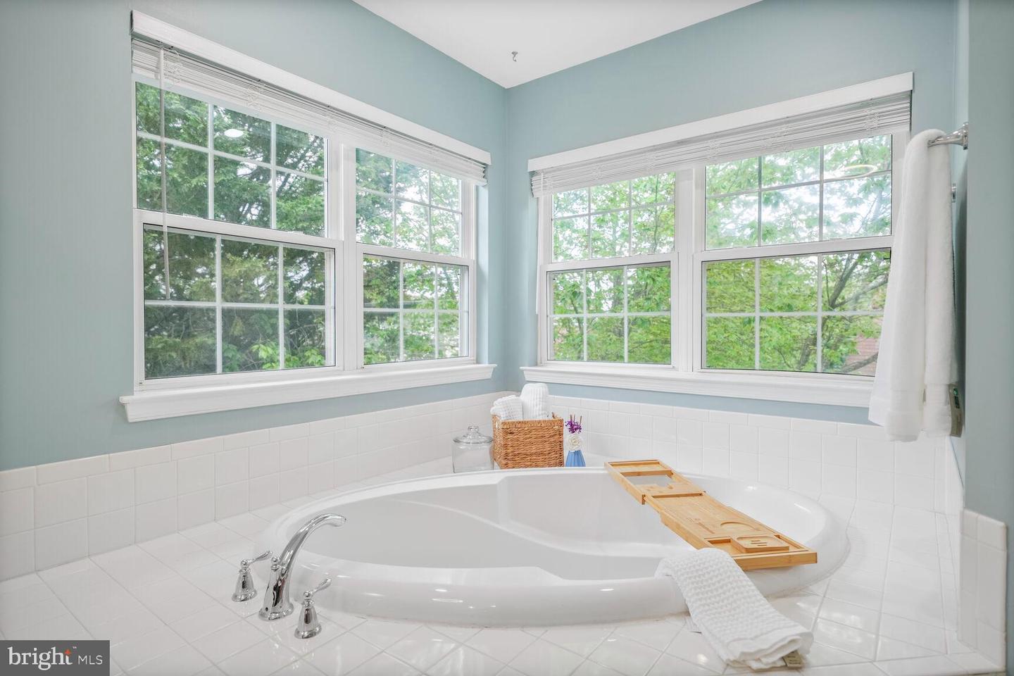 6607 GREEN GLEN CT, ALEXANDRIA, Virginia 22315, 4 Bedrooms Bedrooms, ,3 BathroomsBathrooms,Residential,For sale,6607 GREEN GLEN CT,VAFX2228512 MLS # VAFX2228512