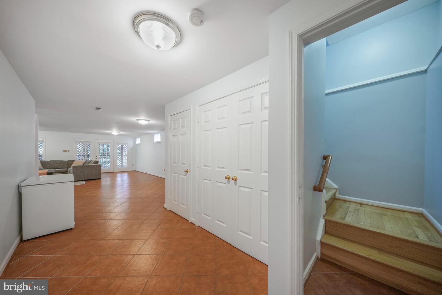 6607 GREEN GLEN CT, ALEXANDRIA, Virginia 22315, 4 Bedrooms Bedrooms, ,3 BathroomsBathrooms,Residential,For sale,6607 GREEN GLEN CT,VAFX2228512 MLS # VAFX2228512