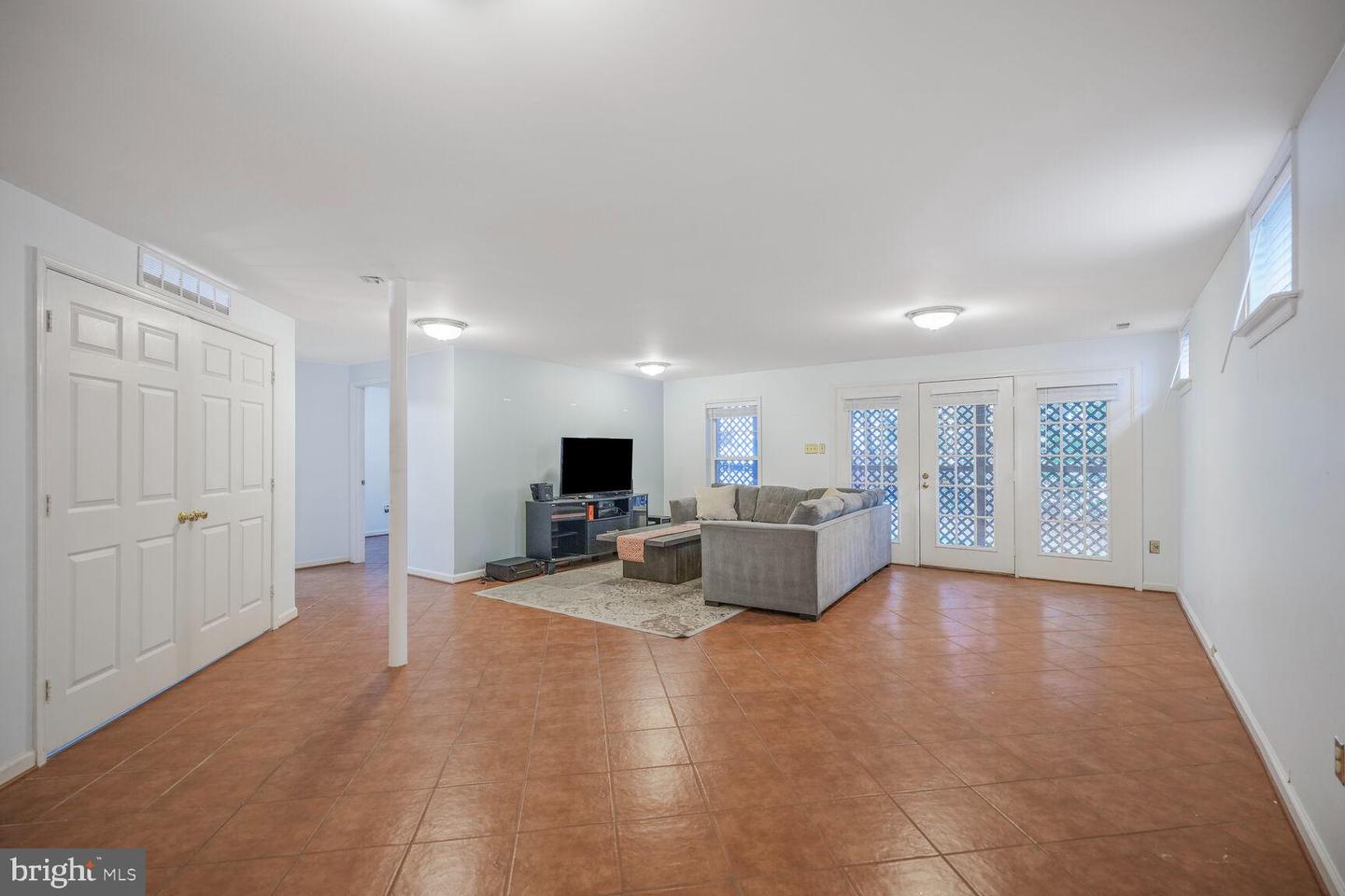 6607 GREEN GLEN CT, ALEXANDRIA, Virginia 22315, 4 Bedrooms Bedrooms, ,3 BathroomsBathrooms,Residential,For sale,6607 GREEN GLEN CT,VAFX2228512 MLS # VAFX2228512