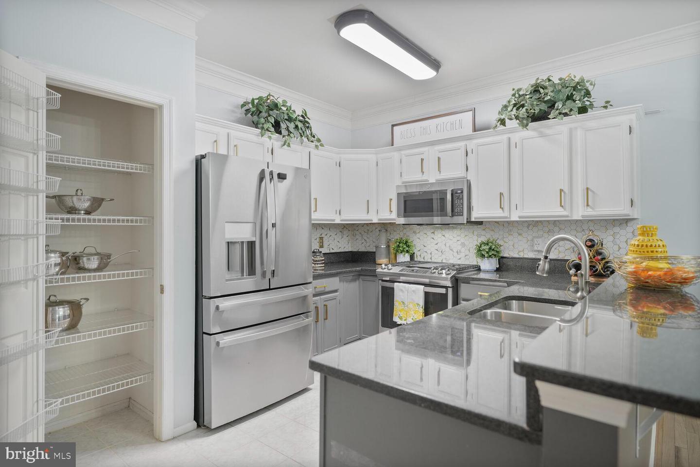 6607 GREEN GLEN CT, ALEXANDRIA, Virginia 22315, 4 Bedrooms Bedrooms, ,3 BathroomsBathrooms,Residential,For sale,6607 GREEN GLEN CT,VAFX2228512 MLS # VAFX2228512