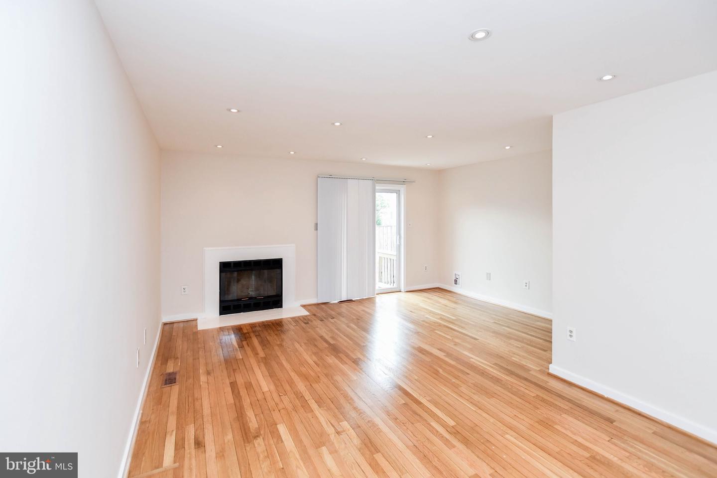 49 HAWTHORNE CT NE #49, WASHINGTON, District Of Columbia 20017, 2 Bedrooms Bedrooms, ,1 BathroomBathrooms,Residential,For sale,49 HAWTHORNE CT NE #49,DCDC2190858 MLS # DCDC2190858