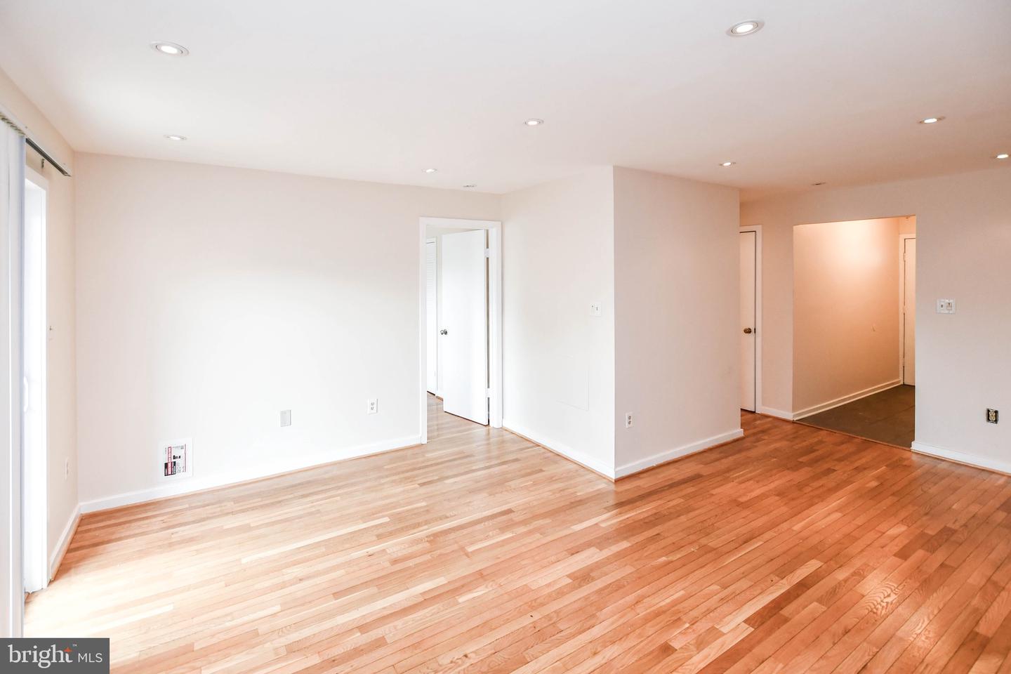 49 HAWTHORNE CT NE #49, WASHINGTON, District Of Columbia 20017, 2 Bedrooms Bedrooms, ,1 BathroomBathrooms,Residential,For sale,49 HAWTHORNE CT NE #49,DCDC2190858 MLS # DCDC2190858