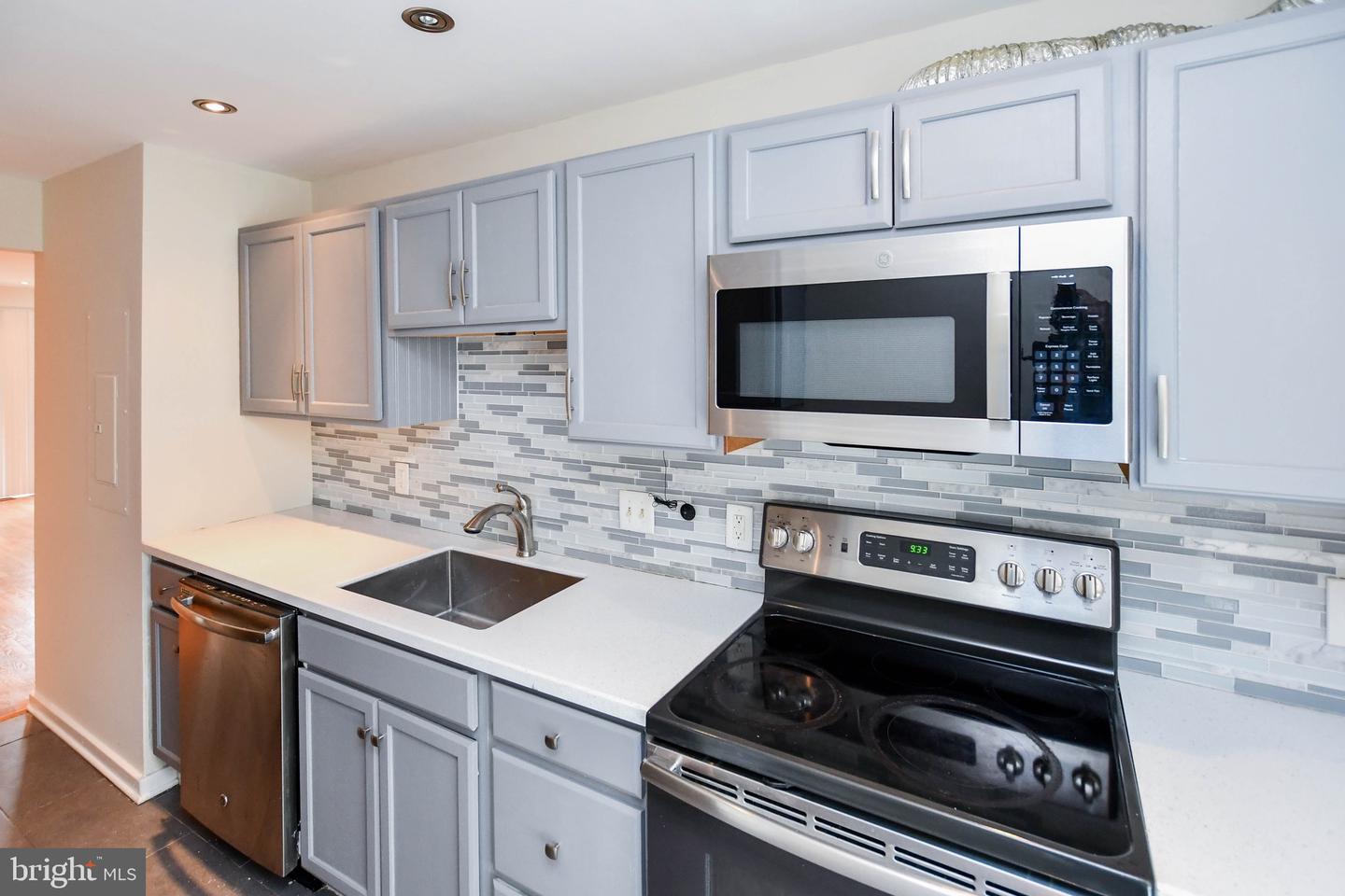 49 HAWTHORNE CT NE #49, WASHINGTON, District Of Columbia 20017, 2 Bedrooms Bedrooms, ,1 BathroomBathrooms,Residential,For sale,49 HAWTHORNE CT NE #49,DCDC2190858 MLS # DCDC2190858