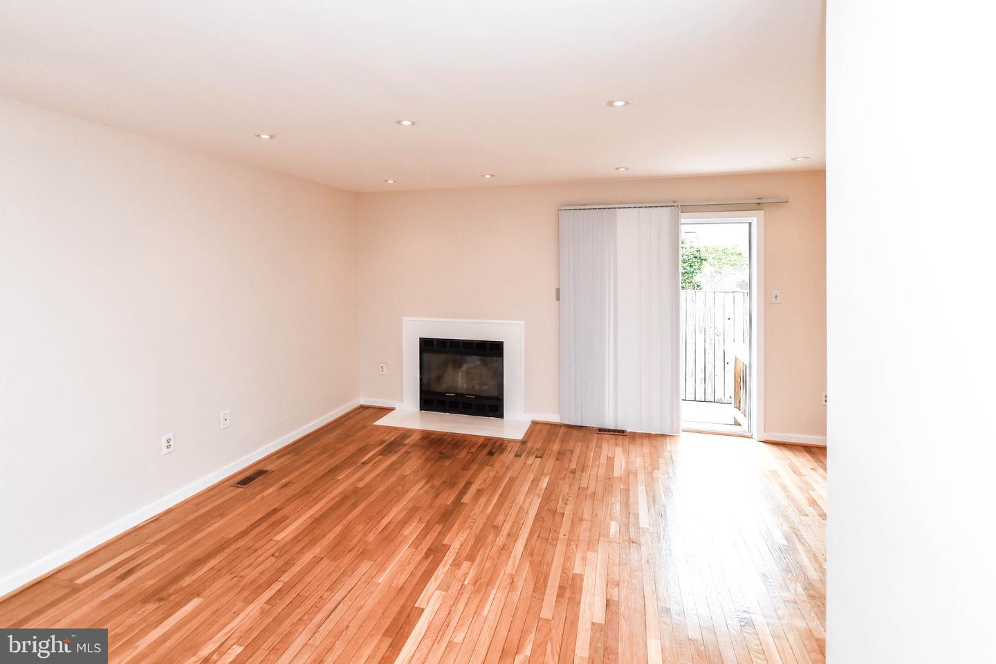 49 HAWTHORNE CT NE #49, WASHINGTON, District Of Columbia 20017, 2 Bedrooms Bedrooms, ,1 BathroomBathrooms,Residential,For sale,49 HAWTHORNE CT NE #49,DCDC2190858 MLS # DCDC2190858